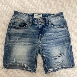 Buckle jean shorts